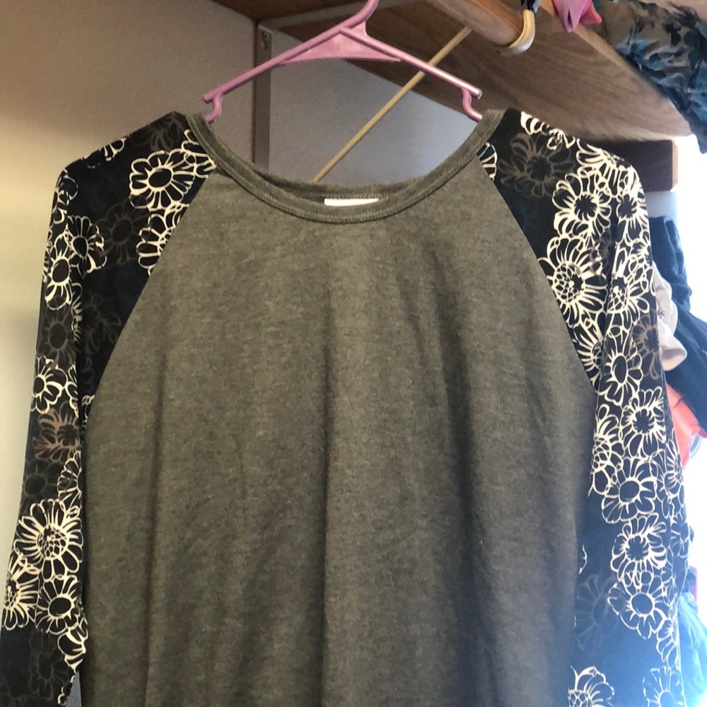 Lularoe top